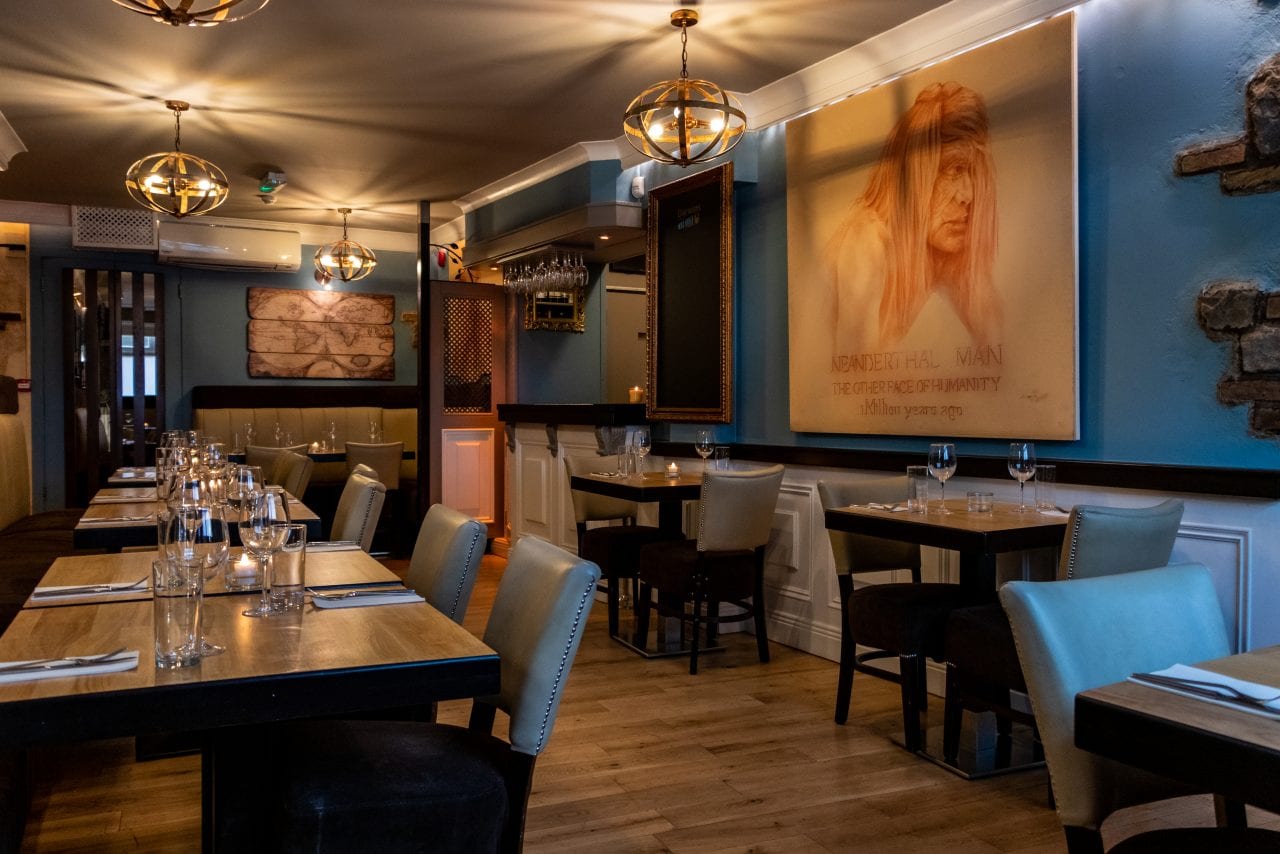 Restaurant on Aungier St featuring Steak, Seafood & Vegetarian Dishes